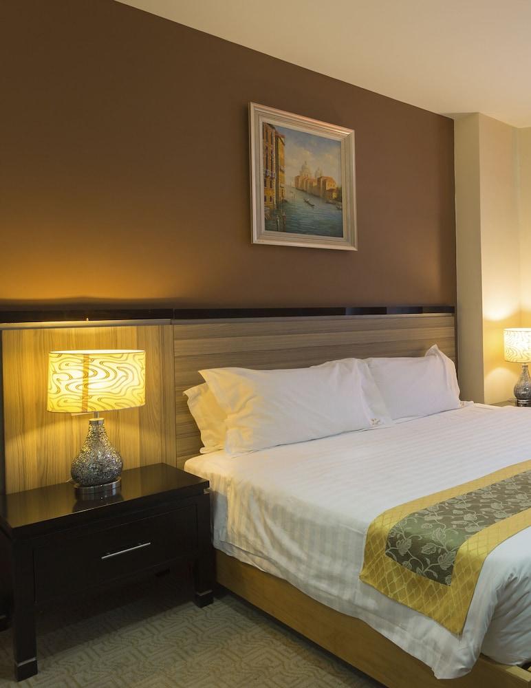 Hotel Hallmark View 3*