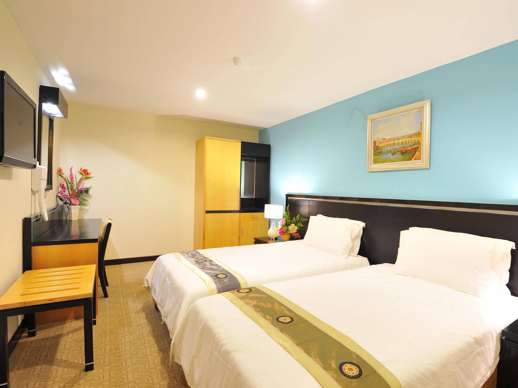 Hotel Hallmark View 3*