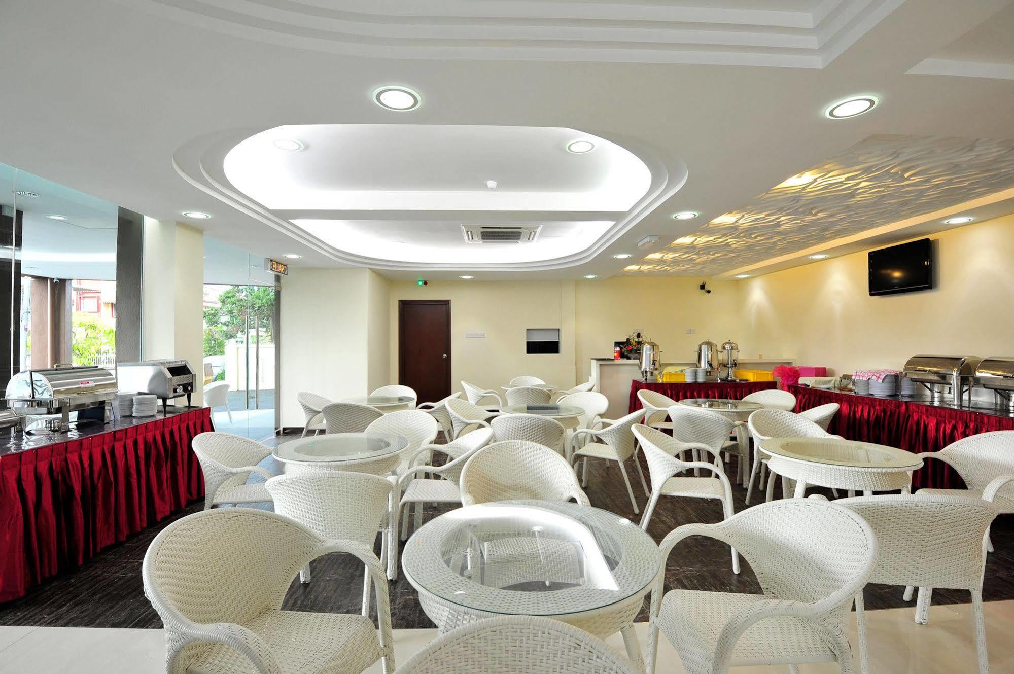 Hallmark View Hotel